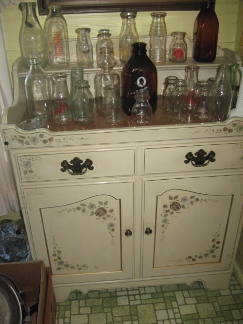 Property photo 88 - Major Antique & Collectibles Auction